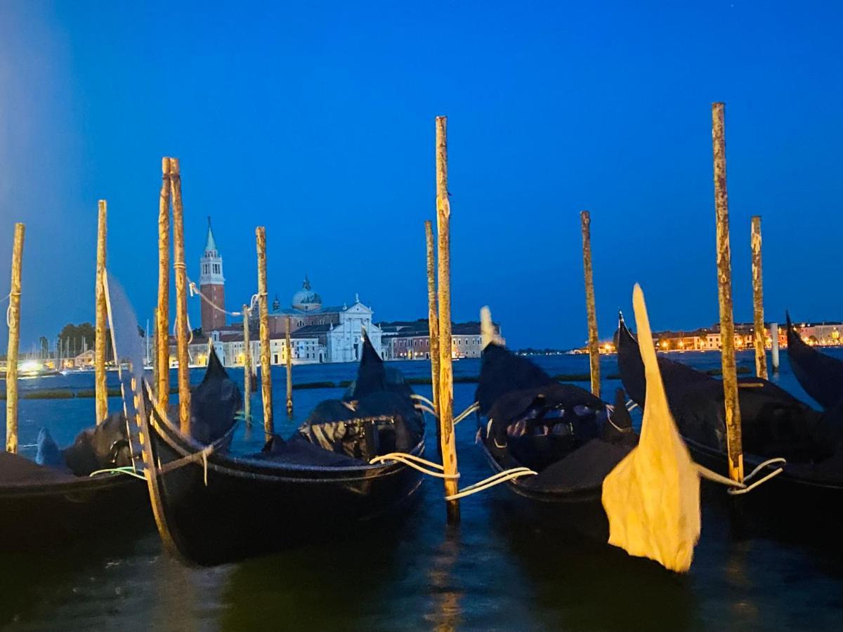 Multiproprieta Venezia Apartment ภายนอก รูปภาพ